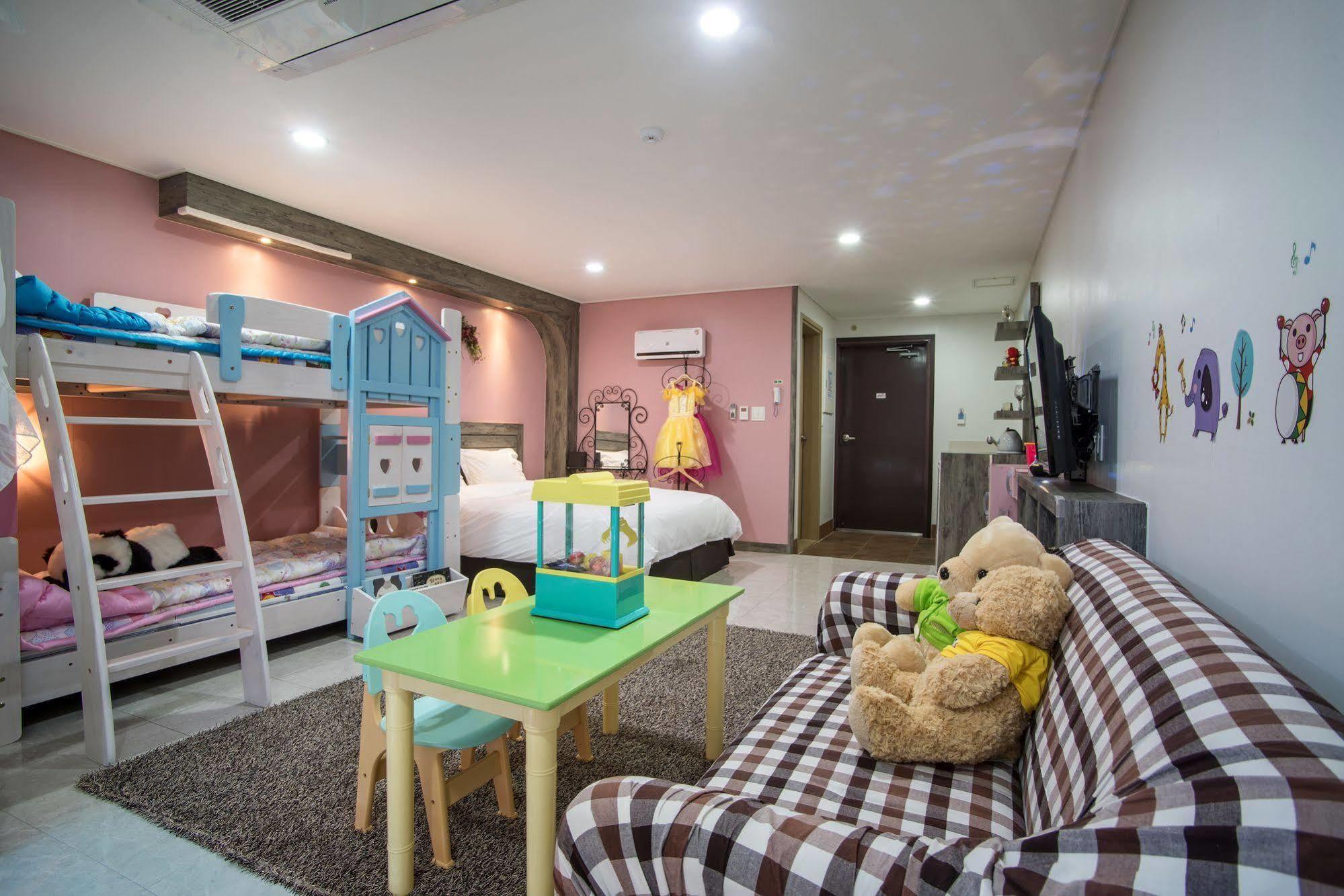 Famille Spa Resort Seogwipo Extérieur photo