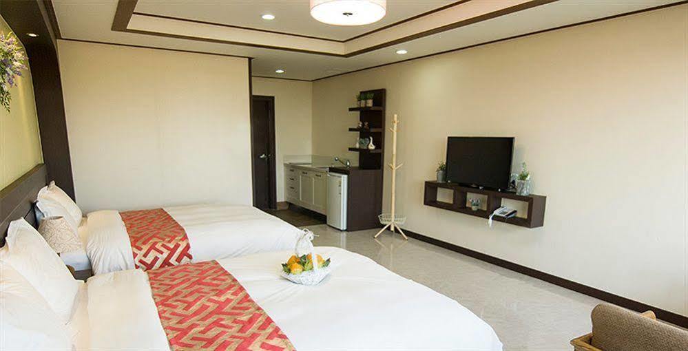 Famille Spa Resort Seogwipo Extérieur photo