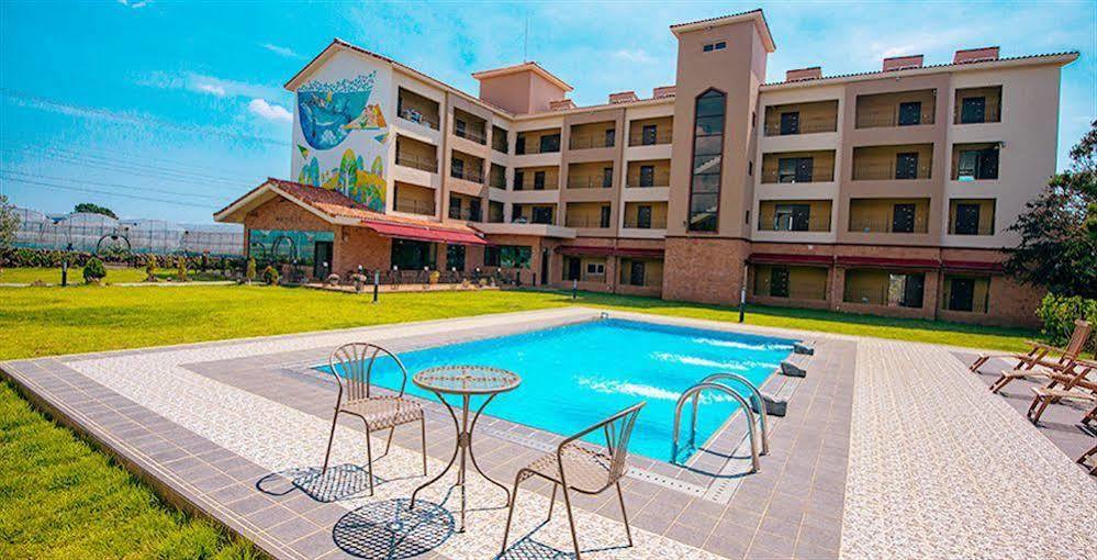 Famille Spa Resort Seogwipo Extérieur photo